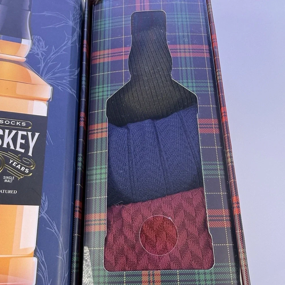 Whiskey Socks 3 Pairs Men's Crew Socks Size 8-12 NIB Black Blue Red‎ New